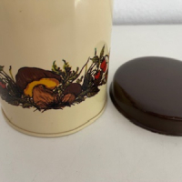 Brabantia biscuit tin - veggies