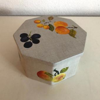 IRA container fruit decor