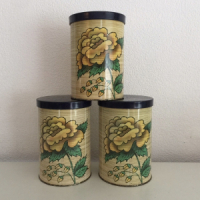 3x Yellow roses containers