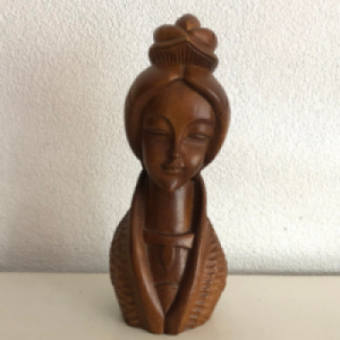 Beeldje Houten Indische Dame