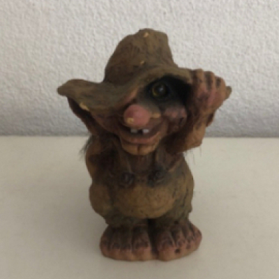 Ny-Form troll with hat