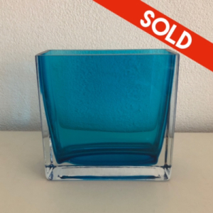 Blauw rechthoekige vaas