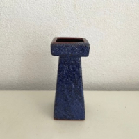 Blauwe vierkante vaasjes