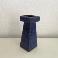 Blauwe vierkante vaasjes