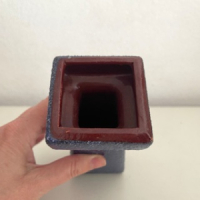 Blauwe vierkante vaasjes