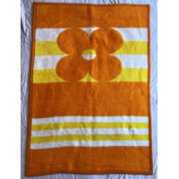 Oranje bloem kinderdekentje 