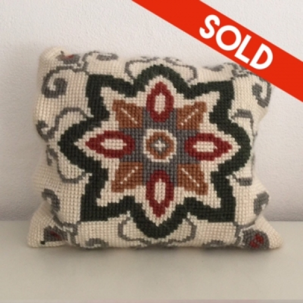 Vintage knotted pillow