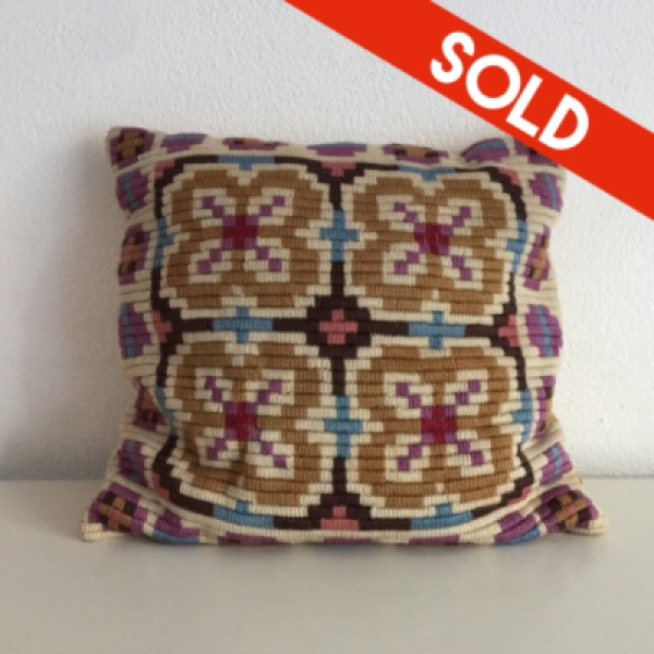 Vintage knotted pillow