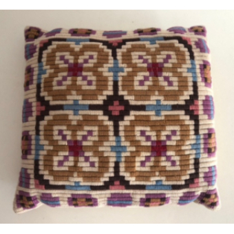 Vintage knotted pillow