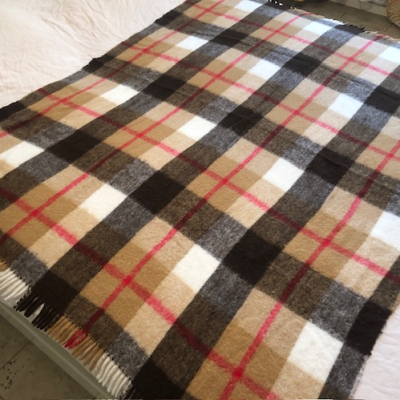 Beige blocked plaid