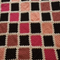 Granny square blanket - pink