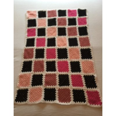 Granny square blanket - pink