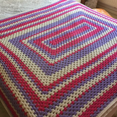 Crochet blanket - pink lavender