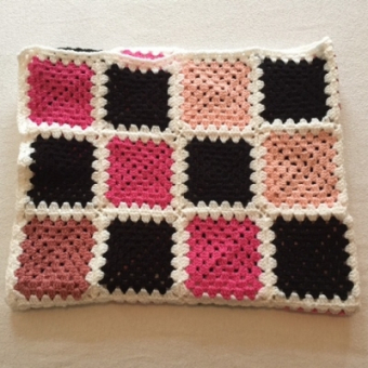 Granny square blanket - pink