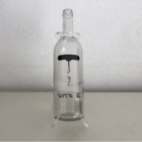 Plexiglas wijnfles standaard