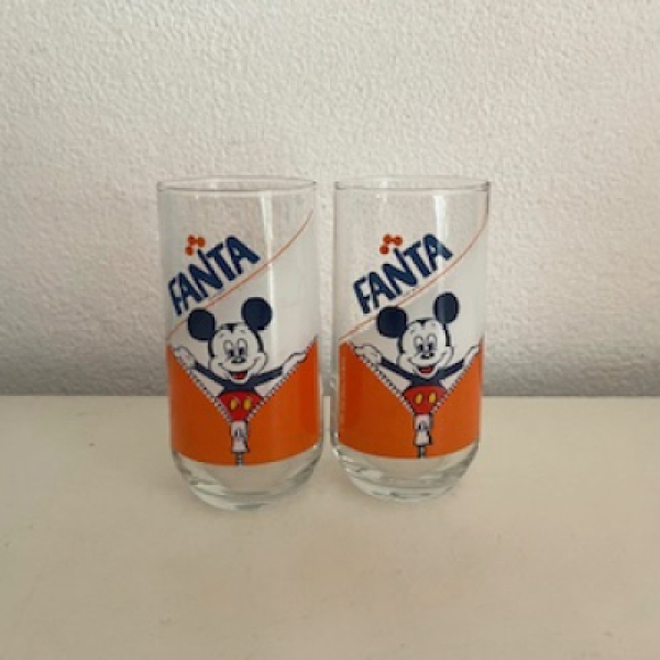 2x Mickey Mouse glazen