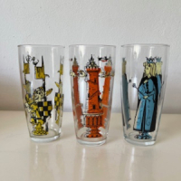 3x Princess 60s glasses