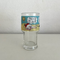 Lambik and Jerom milk glass