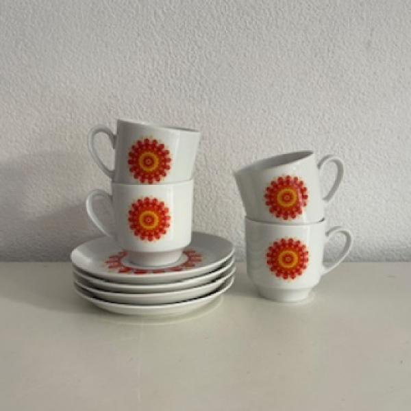 4x Oranje bloem kop en schotel