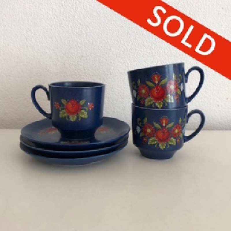3x Blue cup and saucer
