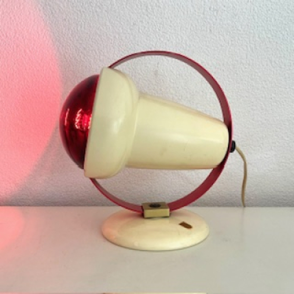 Charlotte Perriand warmte lamp