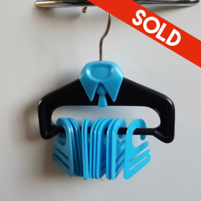 Tie hanger - blue