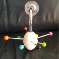 Sputnik gekleurde kapstok