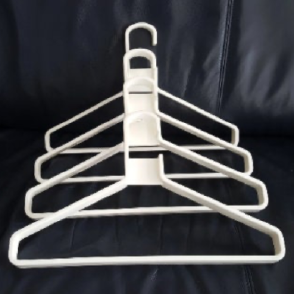 Coat hangers Maija Ruoslahti
