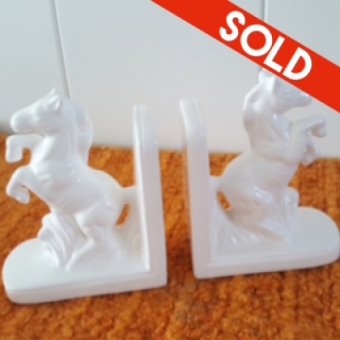 Book ends horses 