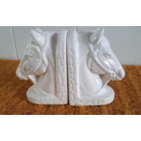 Boekensteunen paardenhoofden