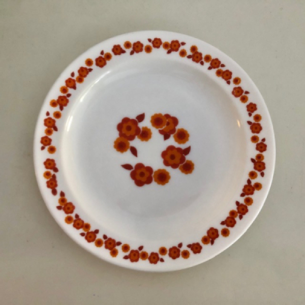 3x Arcopal Lotus plates