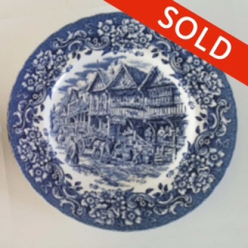 Royal Tudor Ware borden