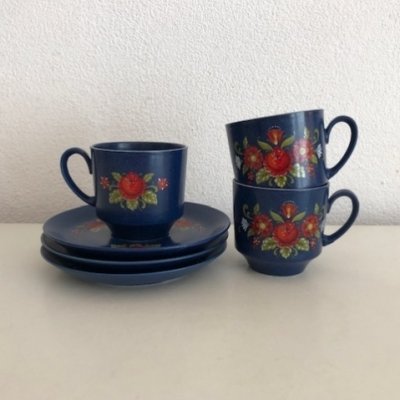 3x Blue cup and saucer