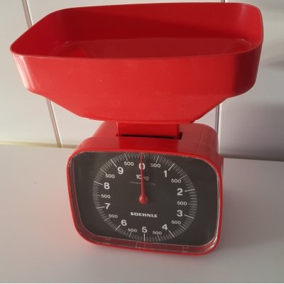 Red Soehnle kitchenscale