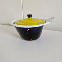 Enamel pan by Dru