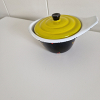 Enamel pan by Dru