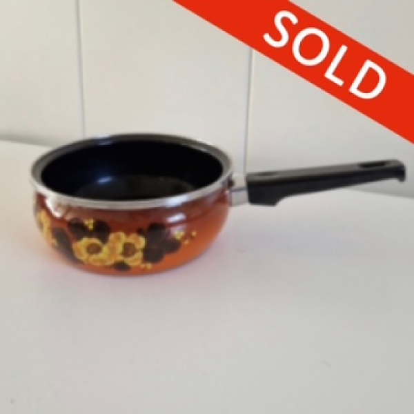 Brown orange saucepan flowers