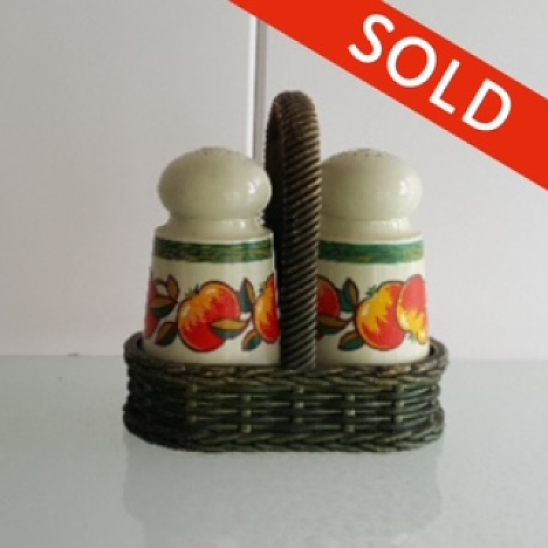 Emsa salt pepper shakers apple