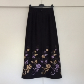 Black flower skirt