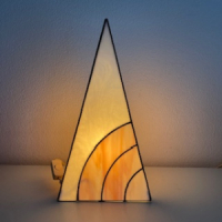 Stained glass 3D triangle lamp 