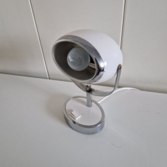 White table lamp - eyeball
