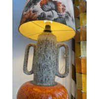 Oranje vaaslamp zonnebloemen