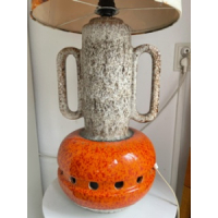 Oranje vaaslamp zonnebloemen