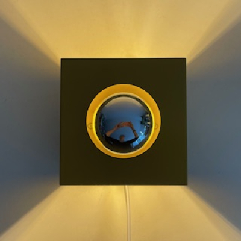Philips kubus wandlamp geel