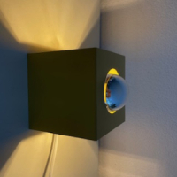 Philips kubus wandlamp geel