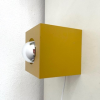 Philips kubus wandlamp geel