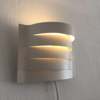 Wave slats wall lamp