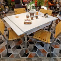 Deens uitschuifbare eettafel