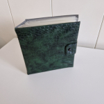 Dark green single folder