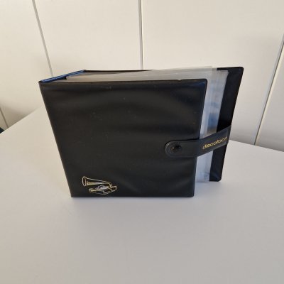 Single storage folder Single storage folder